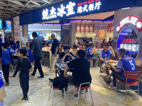 投资数百万建立了业内领先的客服中心。相关图片